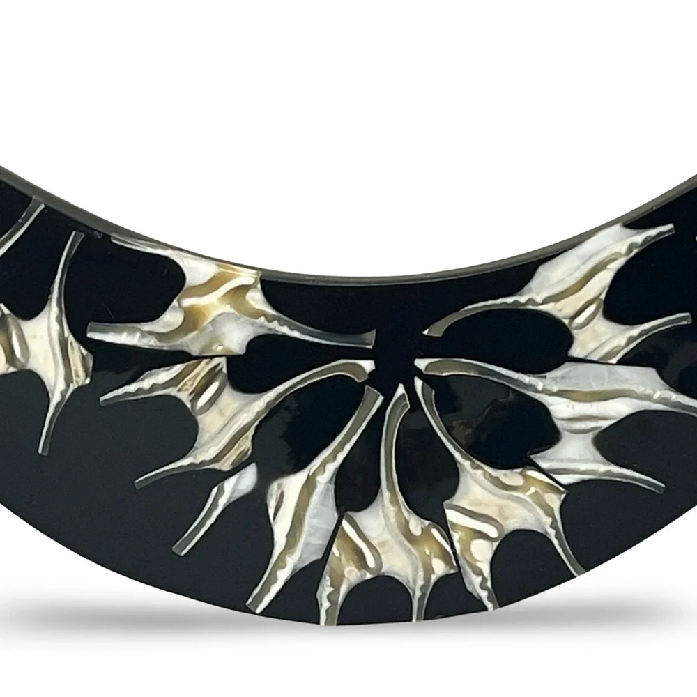Vintage Black and White Beaded Inlaid Moonshell Necklace